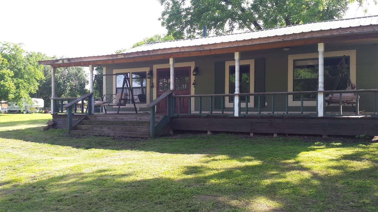 204 N River Road, Webber Falls, OK 74470