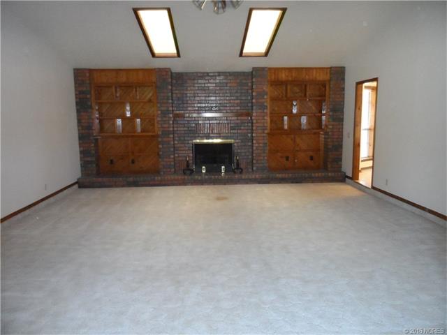 2503 Falcon Lane, McAlester, OK 74501