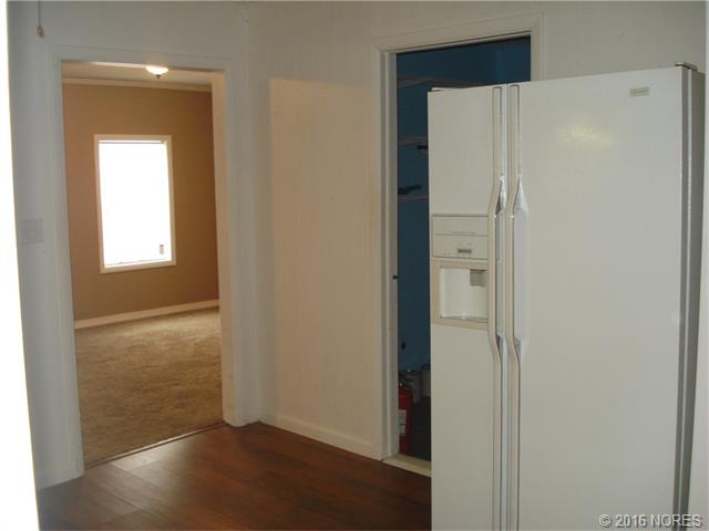 607 W Taylor Ave, McAlester, OK 74501