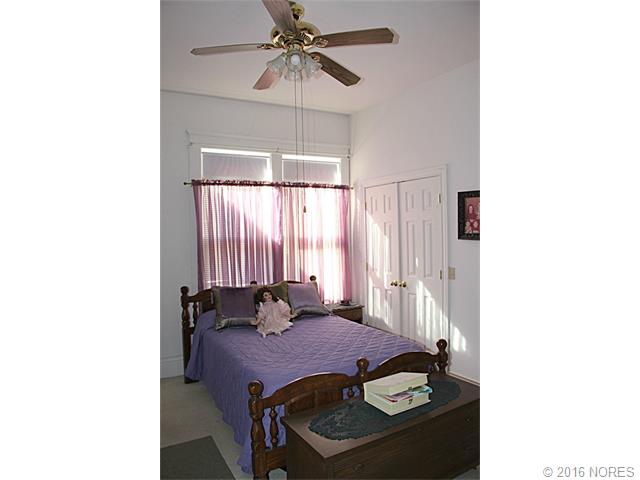 1211 S 8th Street, McAlester, OK 74501