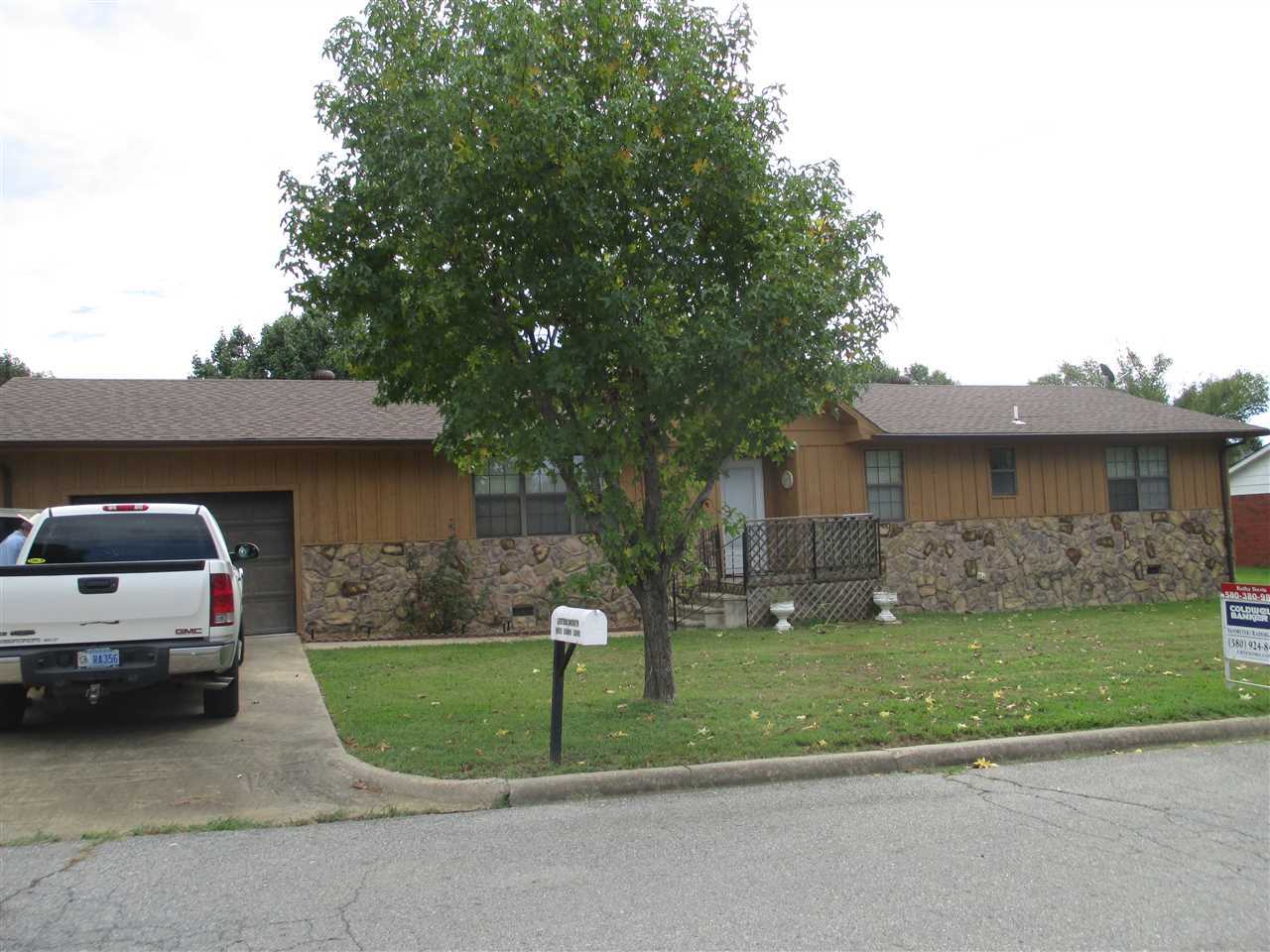 1412 Lowry Ln, Atoka, OK 74525