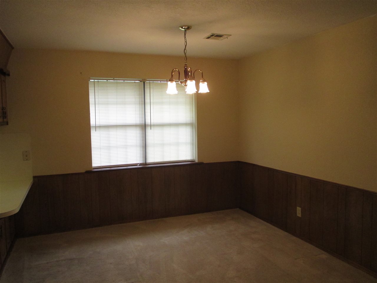1412 Lowry Ln, Atoka, OK 74525