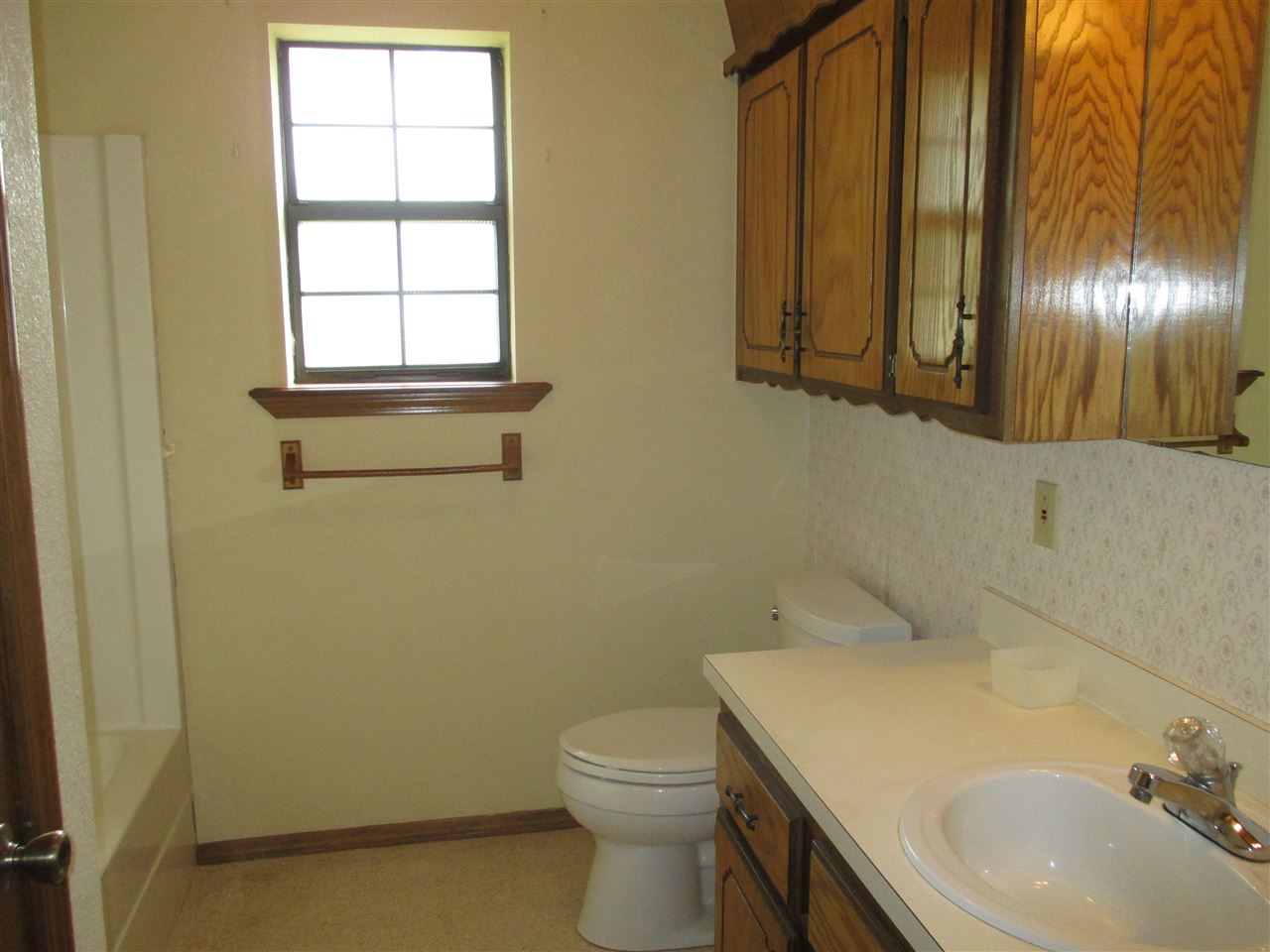 1412 Lowry Ln, Atoka, OK 74525