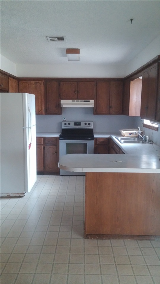 906 W Blair Street, Coalgate, OK 74538