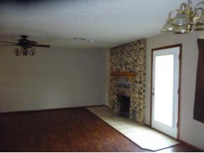 721 Lakeview Dr, Hartshore, OK 74547