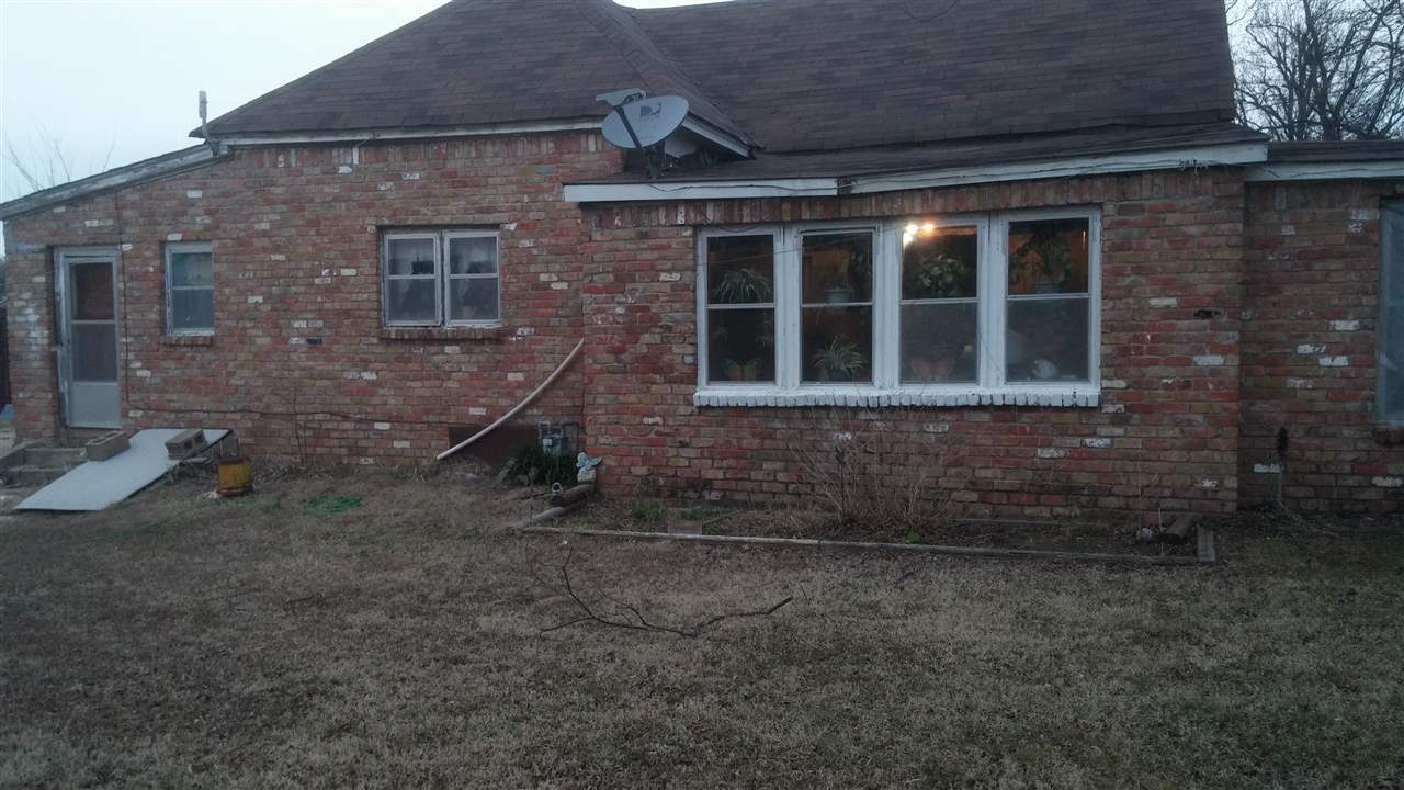 1122 S Johnson Street, Kiowa, OK 74553