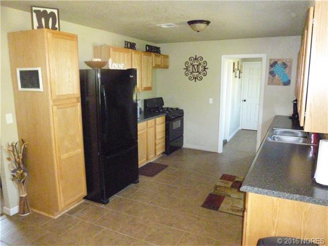 102 Se 4th Street, Krebs, OK 74554