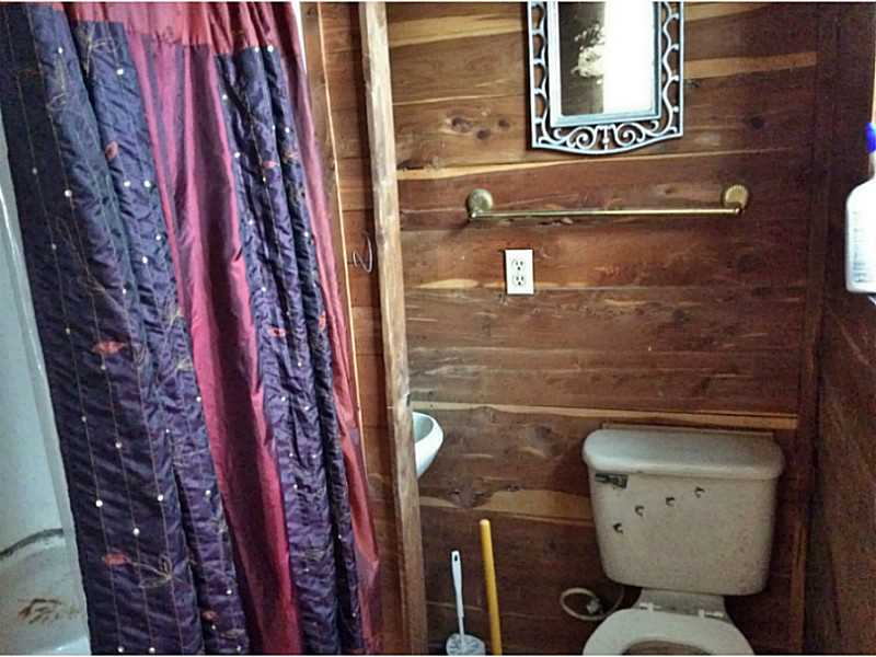 203 8Th St, Talihina, OK 74571