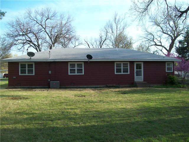 725 E Albany AvePonca City, OK, 74601Kay County