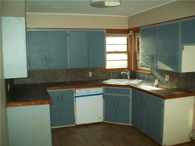 725 E Albany AvePonca City, OK, 74601Kay County