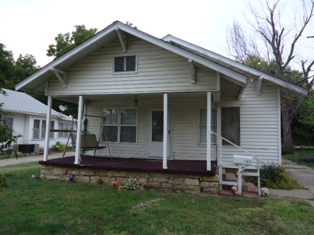 715 N Elm, Ponca City, OK 74601