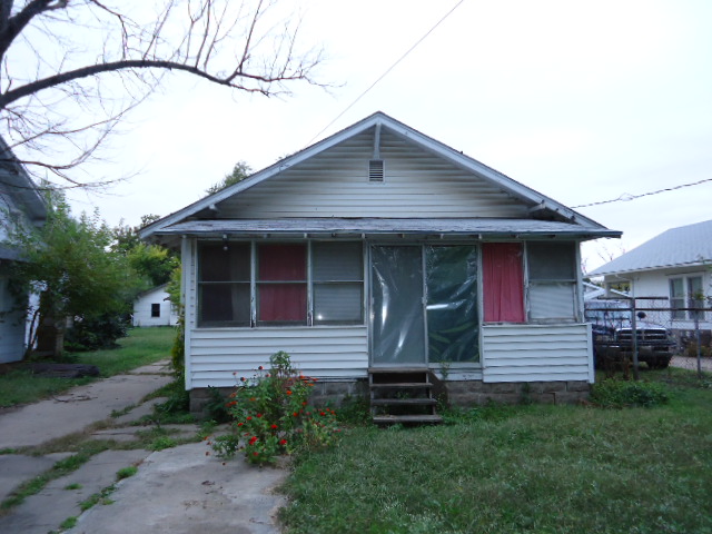 715 N Elm, Ponca City, OK 74601