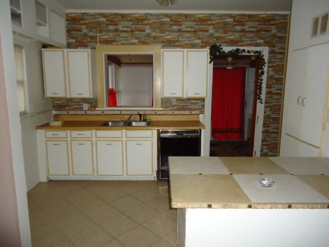 715 N Elm, Ponca City, OK 74601