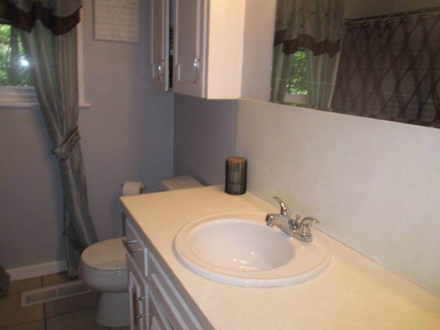 728 E Albany, Ponca City, OK 74601