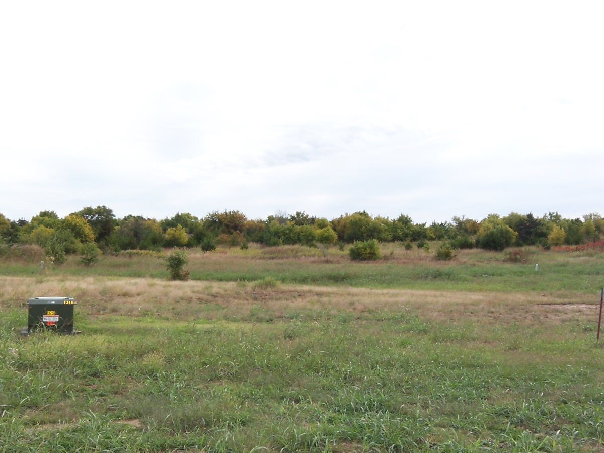2713 Fox Crossing, Ponca City, OK 74604