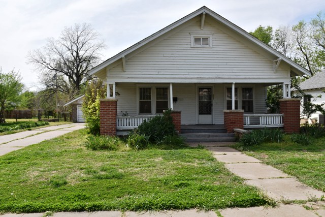 336 S Lake, Ponca City, OK 74604
