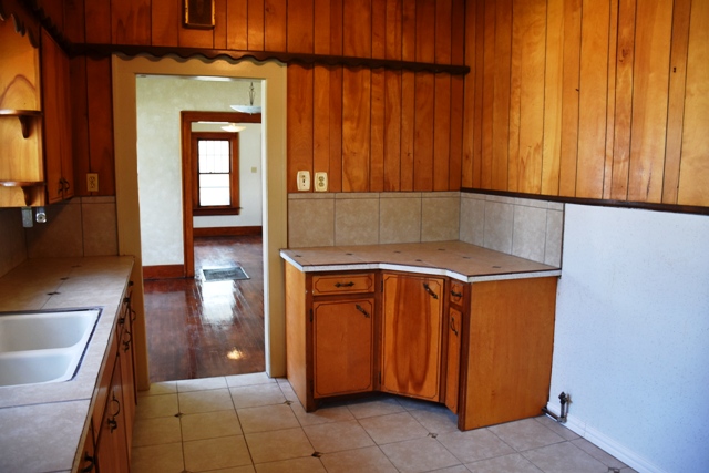 336 S Lake, Ponca City, OK 74604