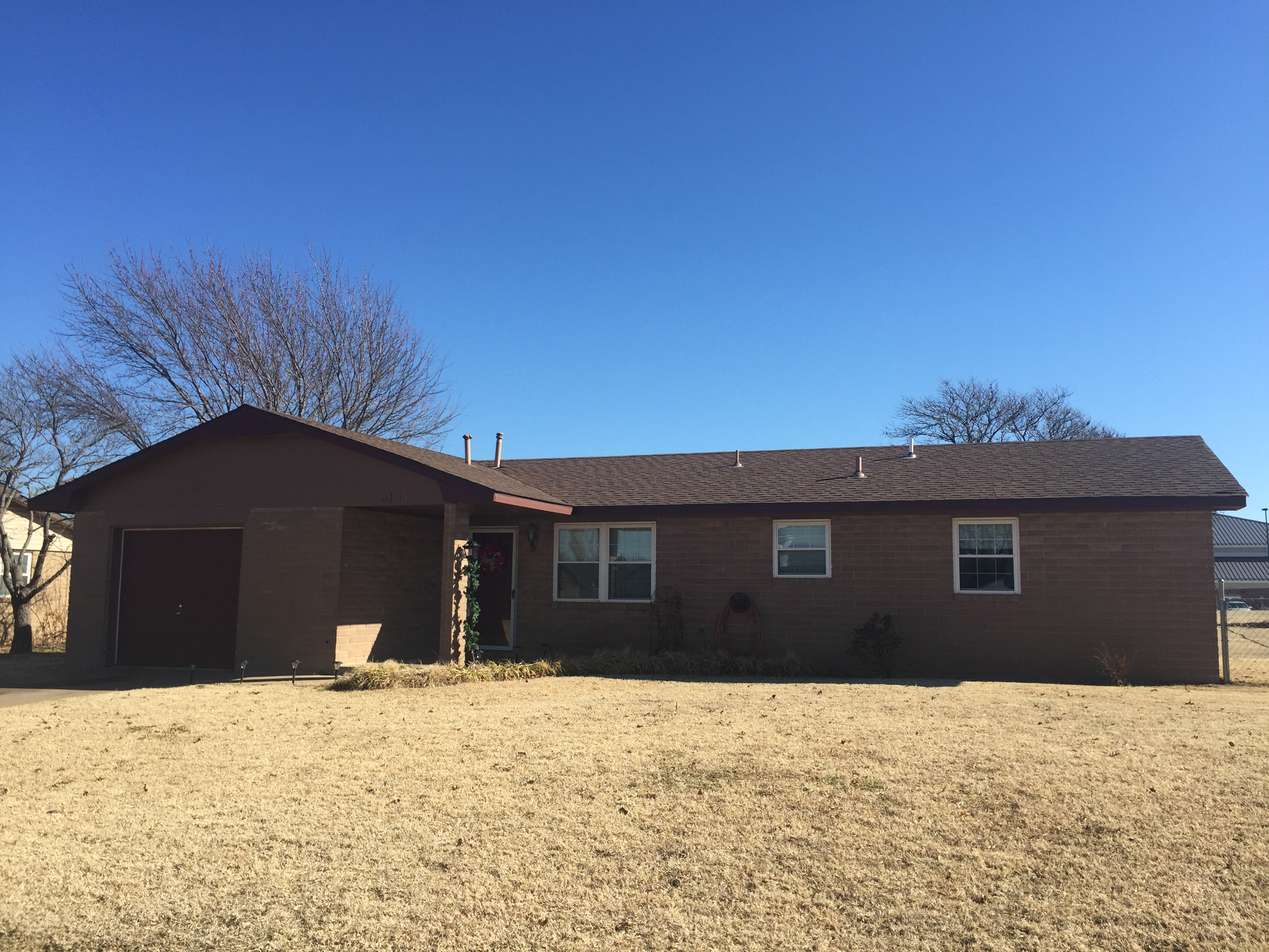 3105 El Camino, Ponca City, OK 74604