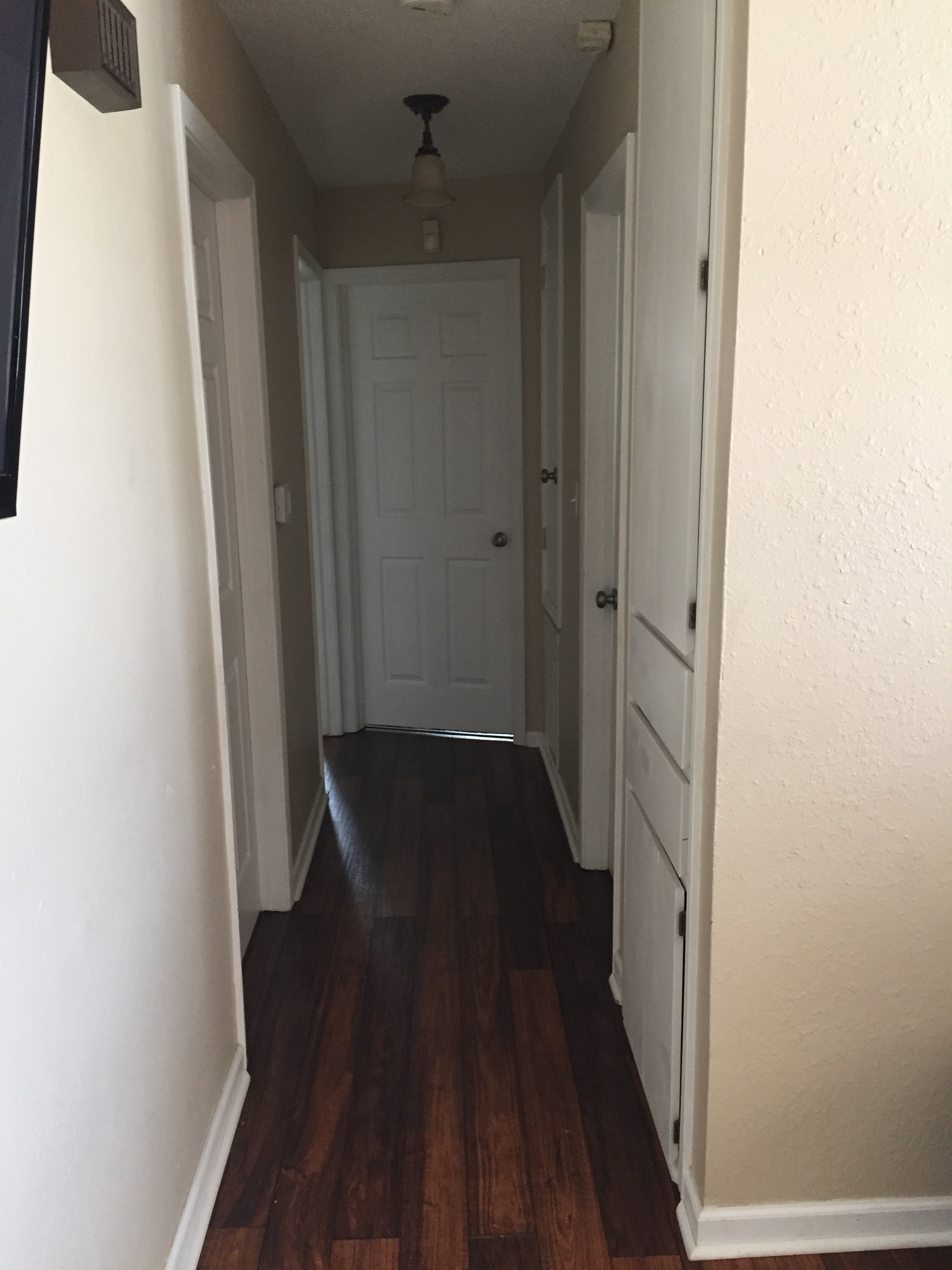 3105 El Camino, Ponca City, OK 74604