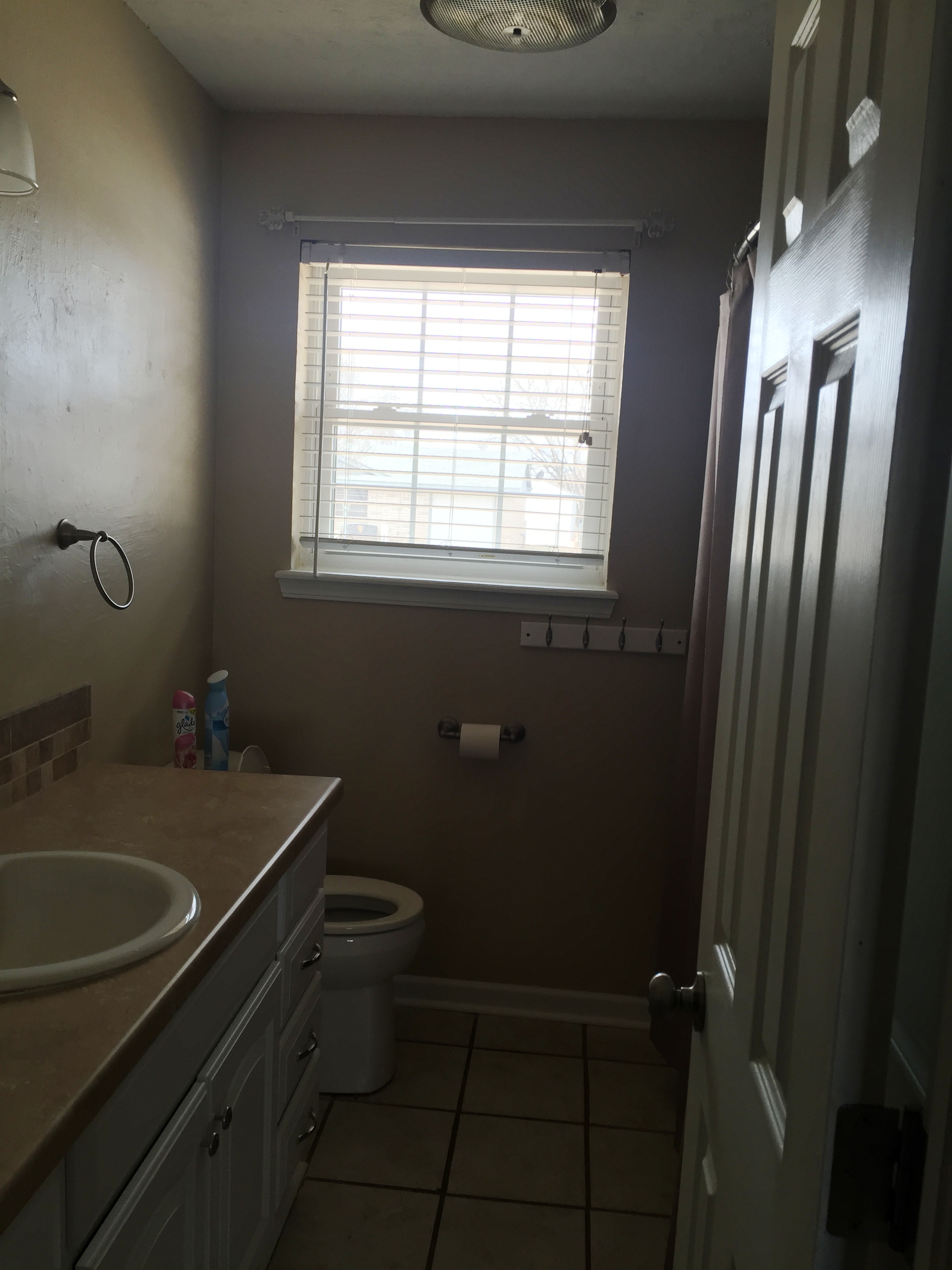 3105 El Camino, Ponca City, OK 74604