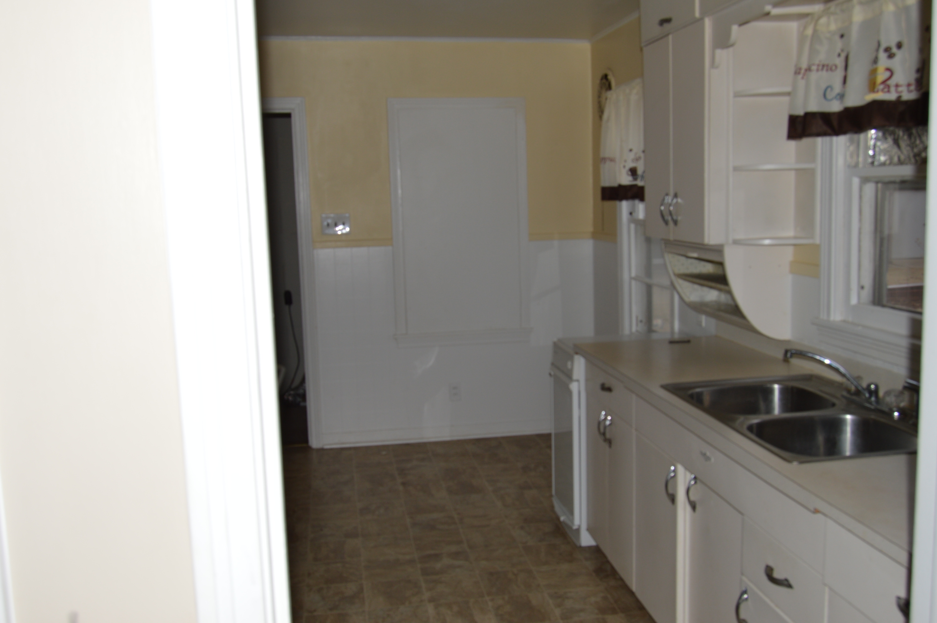1330 S 2nd St, Blackwell, OK 74631