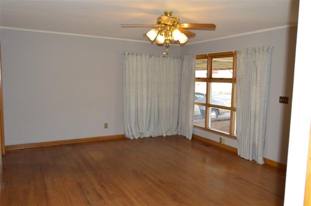 1651 S B, Blackwell, OK 74631
