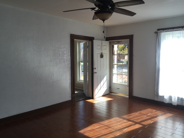 302 E Kansas, Blackwell, OK 74631