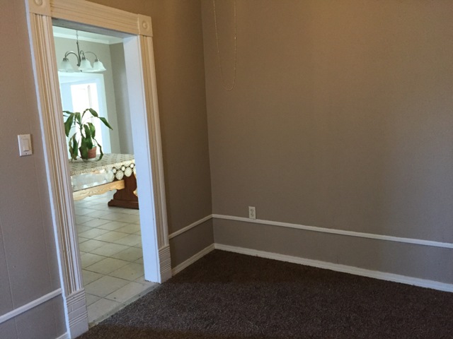 302 E Kansas, Blackwell, OK 74631