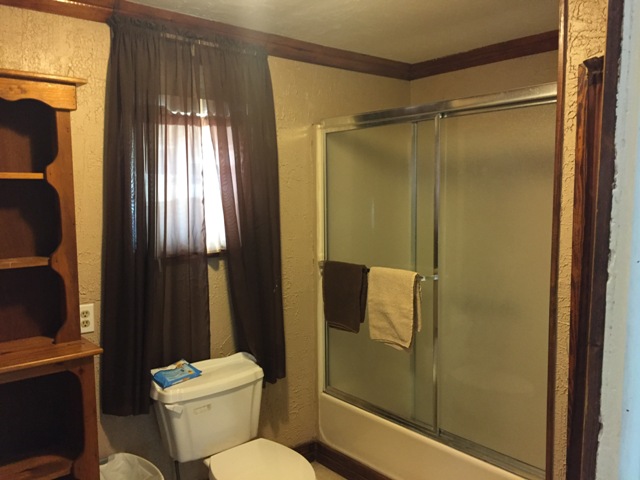 302 E Kansas, Blackwell, OK 74631