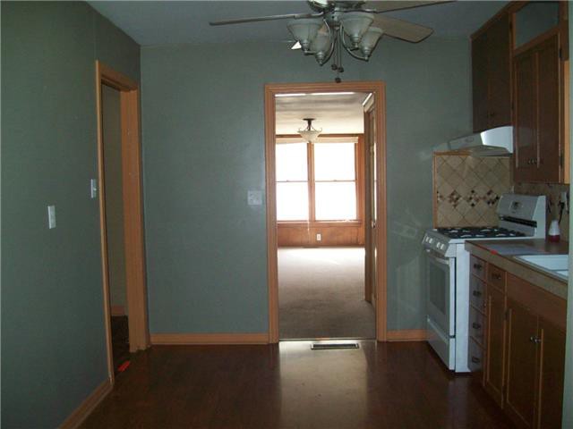 525 S Apple AveNewkirk, OK, 74647Kay County