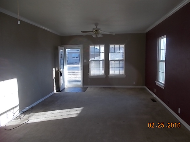 620 W 7th, Newkirk, OK 74647