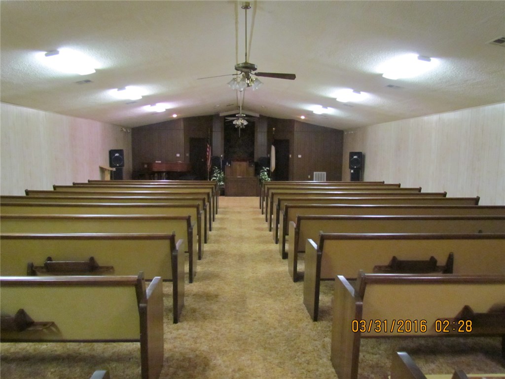 612 N Main, Newkirk, OK 74647