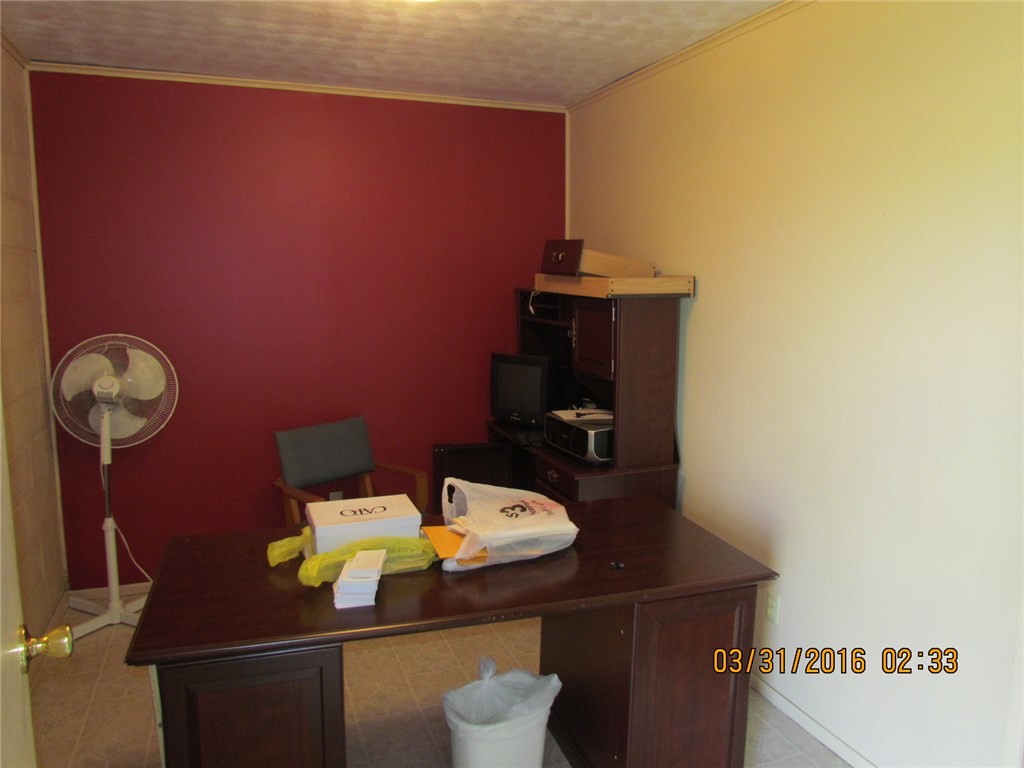 612 N Main, Newkirk, OK 74647