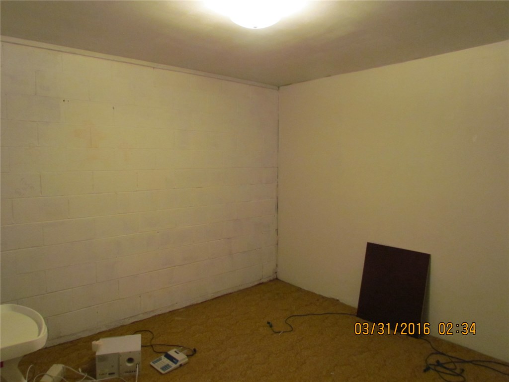 612 N Main, Newkirk, OK 74647