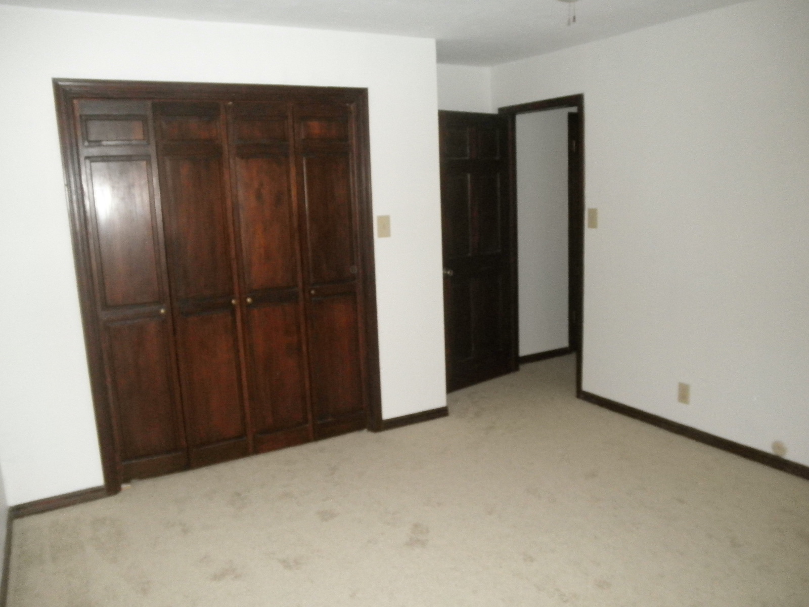 800 W Oakwood Lane, Newkirk, OK 74647
