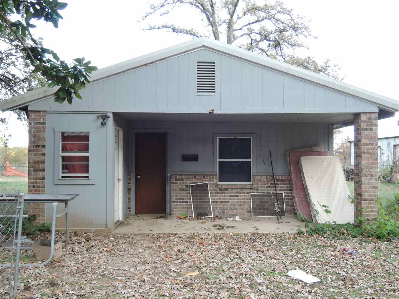 112 4th St., Cartwright, OK 74731