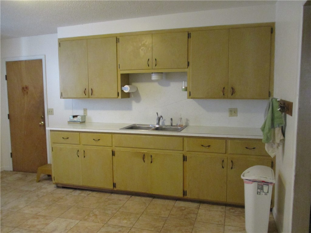 425 N Park, Shawnee, OK 74801