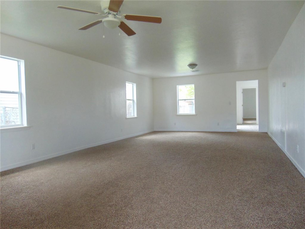 220 N Market, Shawnee, OK 74801