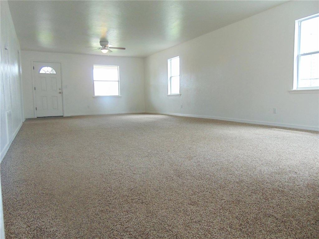220 N Market, Shawnee, OK 74801