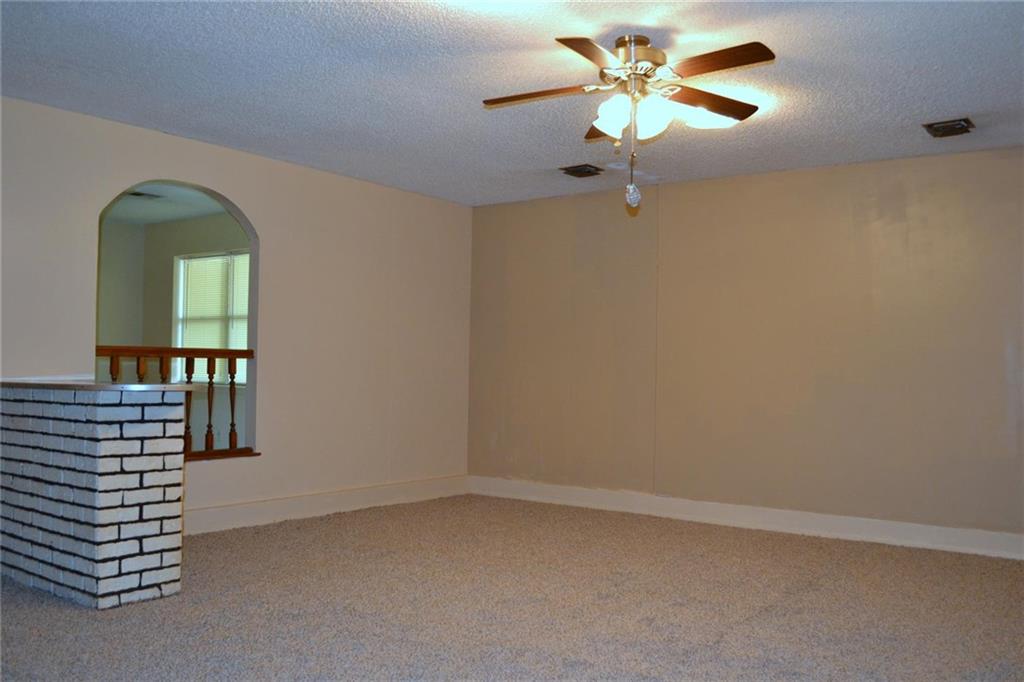 6 Apache, Shawnee, OK 74801