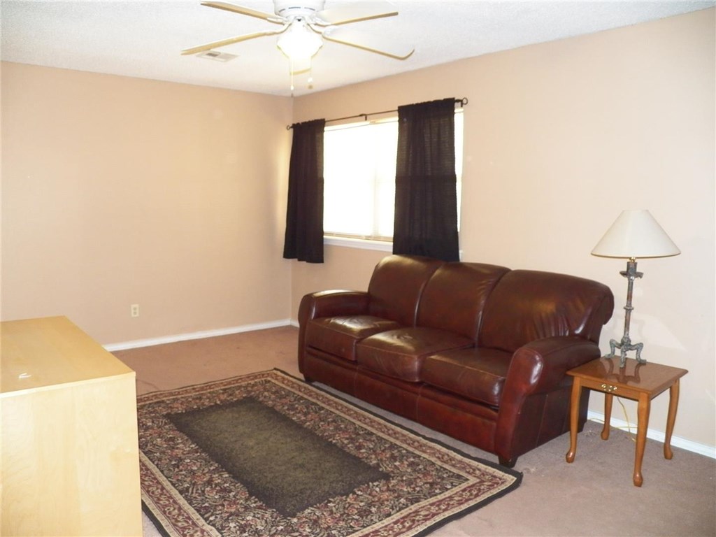 20 Walker, Shawnee, OK 74804