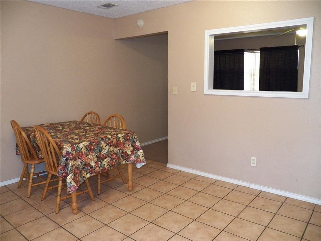 20 Walker, Shawnee, OK 74804