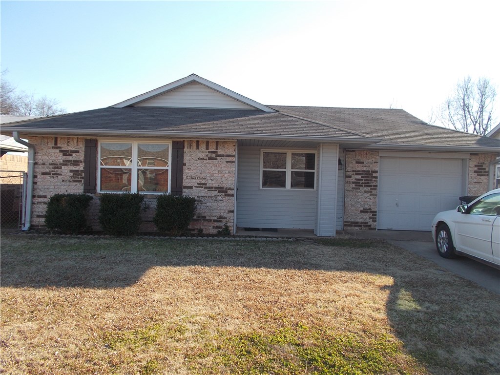 1725 W Wiley, Shawnee, OK 74804