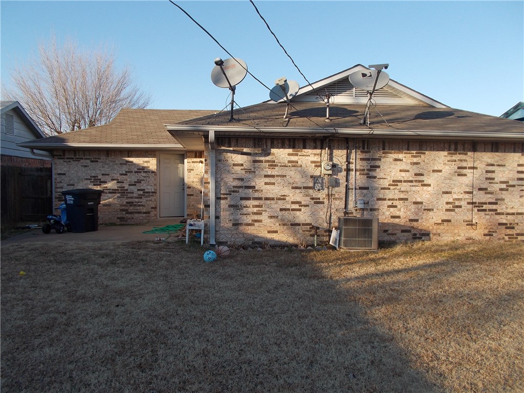 1725 W Wiley, Shawnee, OK 74804