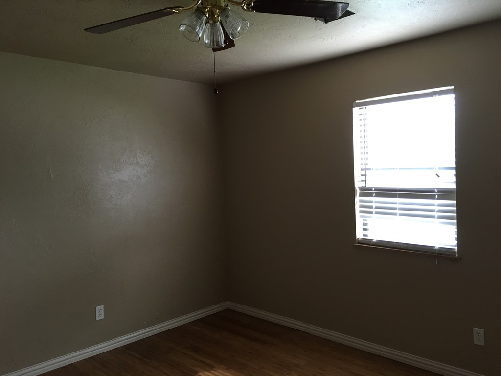 307 S Main St, Ada, OK 74820