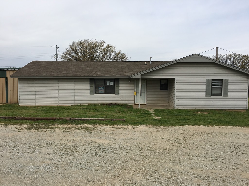 307 S Main St, Ada, OK 74820