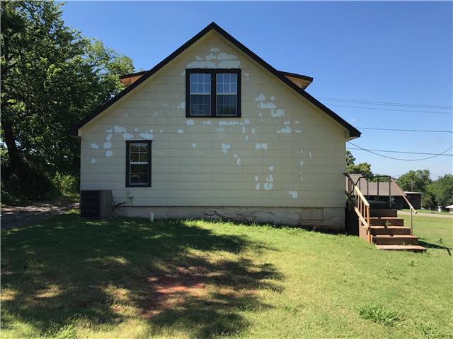 220 E 1st StChandler, OK, 74834Lincoln County