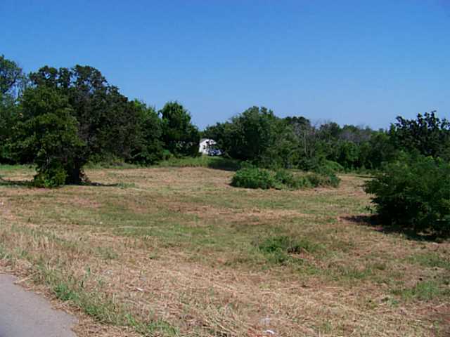 624 N Oakwood Avenue, Chandler, OK 74834
