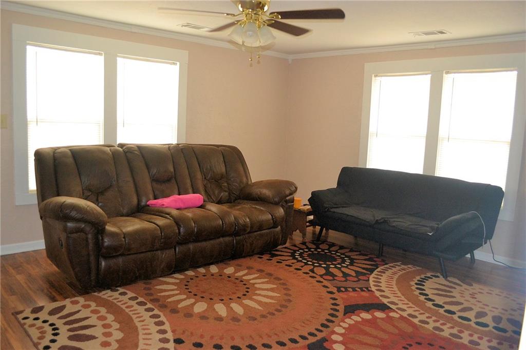 220 E 1st Street, Chandler, OK 74834