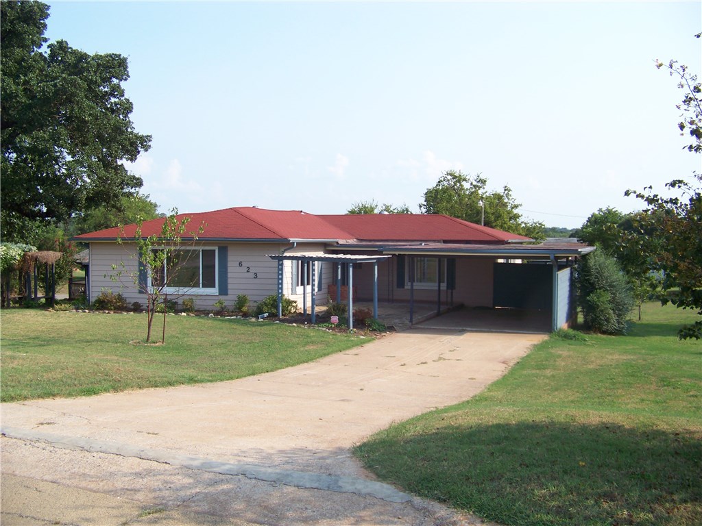 623 E 10th, Chandler, OK 74834